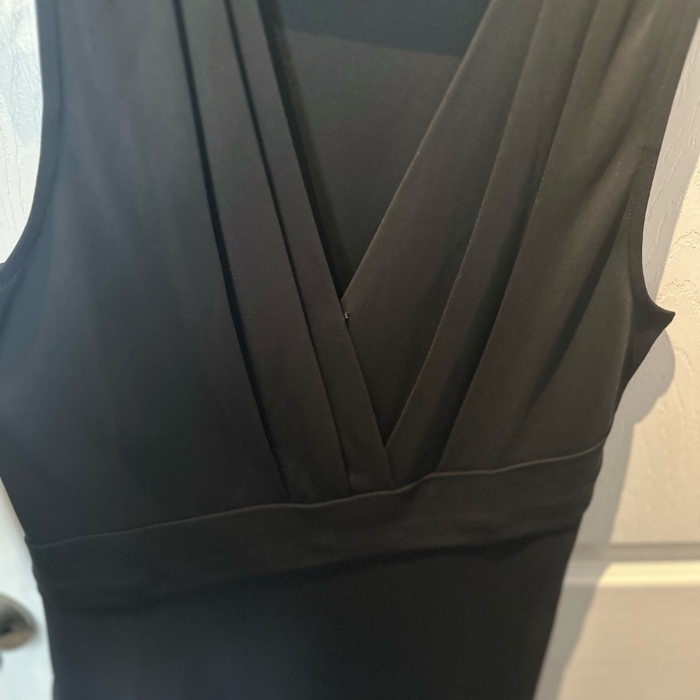 Beautiful brand new extra small black banana republic blouse XS. - Picture 5 of 6